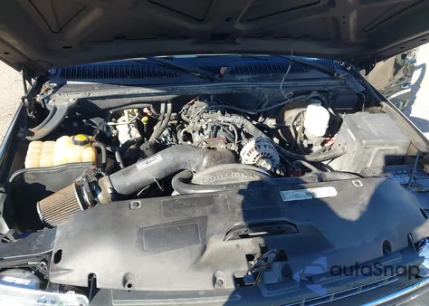 2001 Chevrolet Silverado 1500 Ls из США, поврежденный, VIN 2GCEC19VX11142637